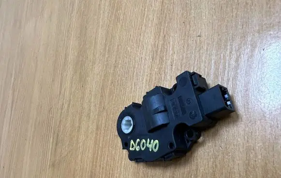 BMW 5 E60 E61 A/C air flow flap actuator/motor 410475520 D6040