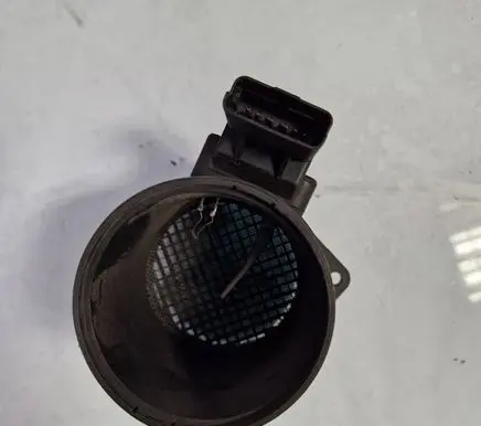 Renault Master II Mass air flow meter 8200195425 8200203767 5WK9647