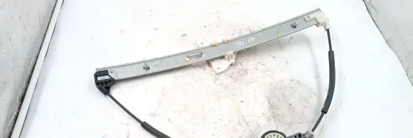 Mazda 2 Front window lifting mechanism without motor