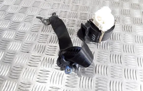 BMW 1 E81 E87 Front seatbelt