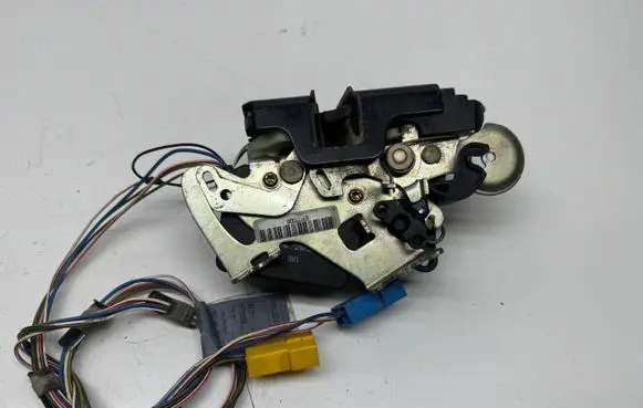 Mercedes-Benz Vaneo W414 Sliding door lock 456207001001 A4241300235 2804103