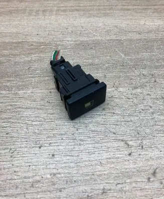 Toyota Avensis T250 Fuel tank opening switch 15C252