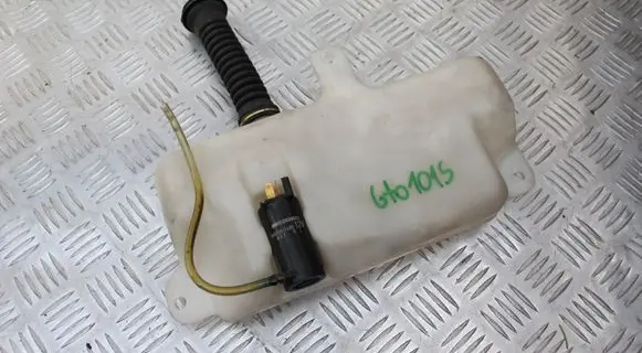 Mitsubishi 3000 GT Windshield washer fluid reservoir/tank