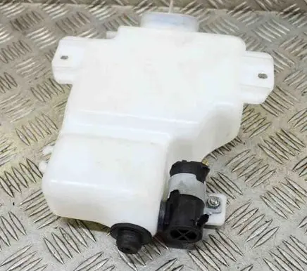 Windshield washer fluid reservoir/tank