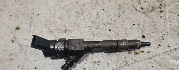 Opel Vivaro Fuel injector 0445110021