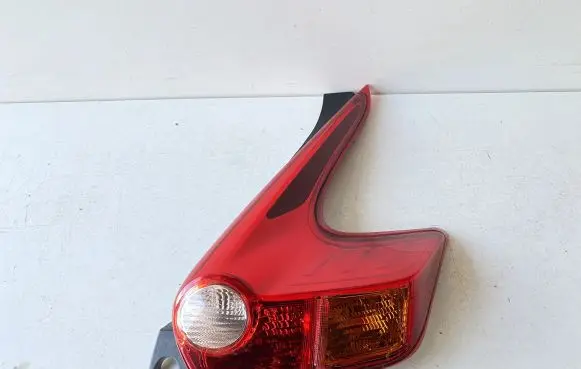 Nissan Juke I F15 Rear/tail lights