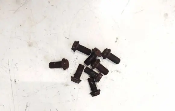 Nissan Almera Tino Nuts/bolts 