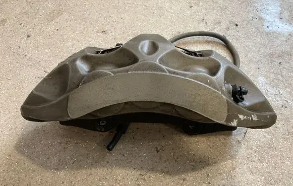 Audi Q7 4M Front brake caliper 4M0615106GQ