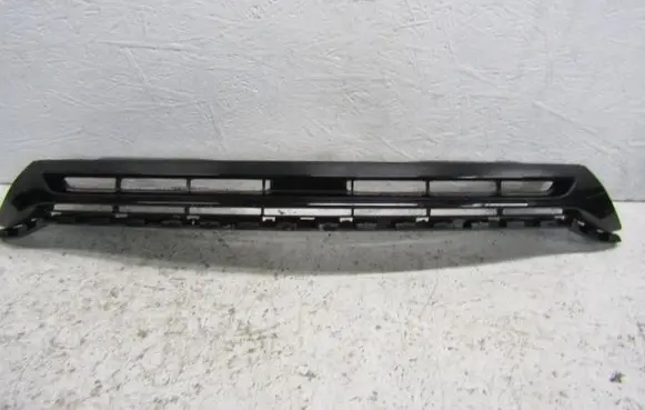 Volkswagen Scirocco Front bumper lower grill 1K8853653