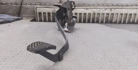 Clutch pedal
