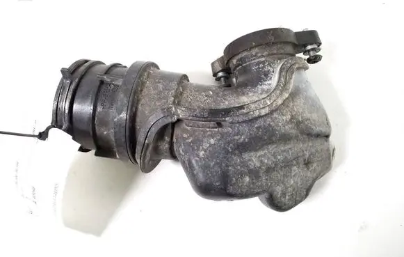 Coolant pipe/hose