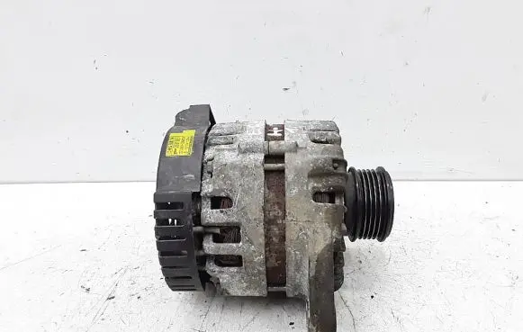 Hyundai i30 Generator/alternator 2611067