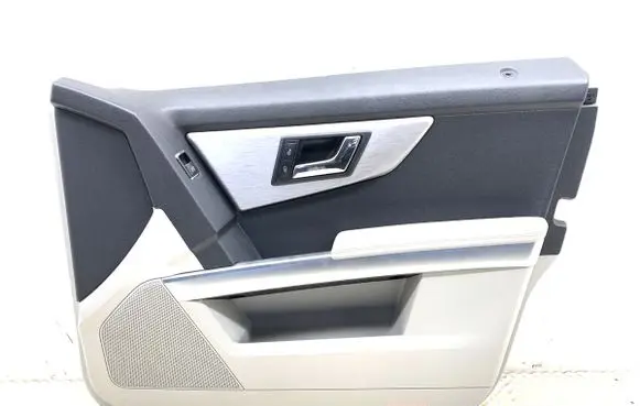 Mercedes-Benz GLK (X204) Front door card panel trim 