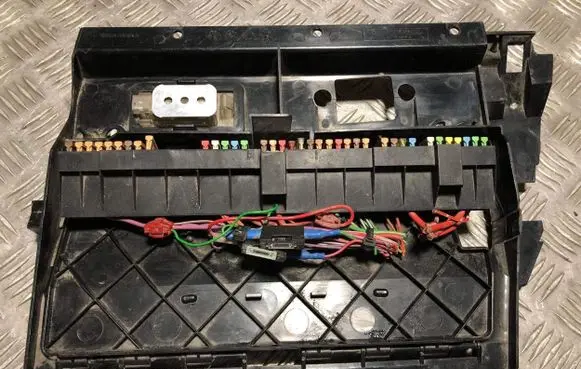 BMW 5 E39 Fuse box set 51168159711