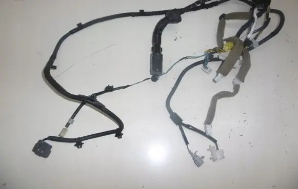 Infiniti Q70 Y51 Front door wiring loom