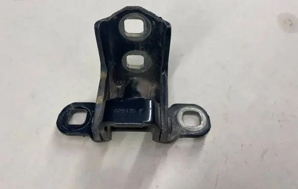 Renault Scenic II - Grand scenic II Rear door upper hinge 029138F