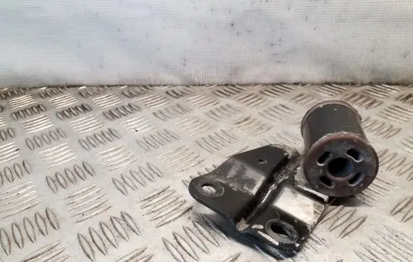 Jeep Grand Cherokee (WK) Muffler mount bracket/holder 52090234AA