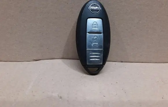 Nissan Juke I F15 Ignition key/card TWB1G662