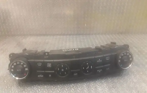 Mercedes-Benz CLS C219 Interior fan control switch 2198300585