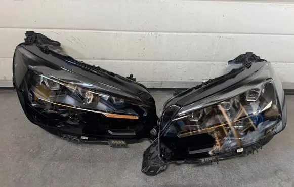Peugeot 208 II Headlights/headlamps set 9850597780 9850598580