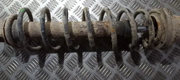 Volkswagen Golf III Rear coil spring