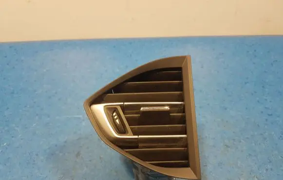 Peugeot 308 Dashboard side air vent grill/cover trim 1304148x