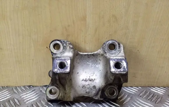 Honda Accord Engine mounting bracket