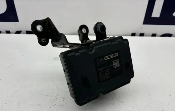 Volvo S60 ABS Pump 31423348