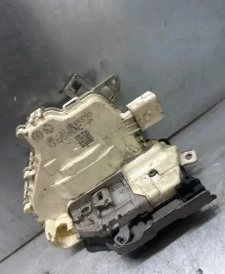 Audi A7 S7 4G Front door lock 8J2837016C
