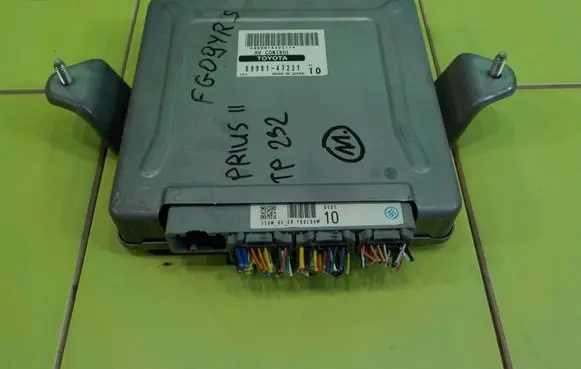 Toyota Prius (XW20) Engine control unit/module 8998147221