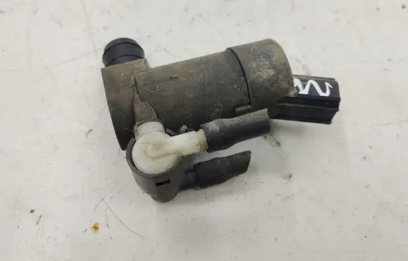 Volvo XC90 Windscreen/windshield washer pump