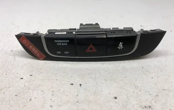 Hyundai ix35 Hazard light switch 937902S000 847402S350
