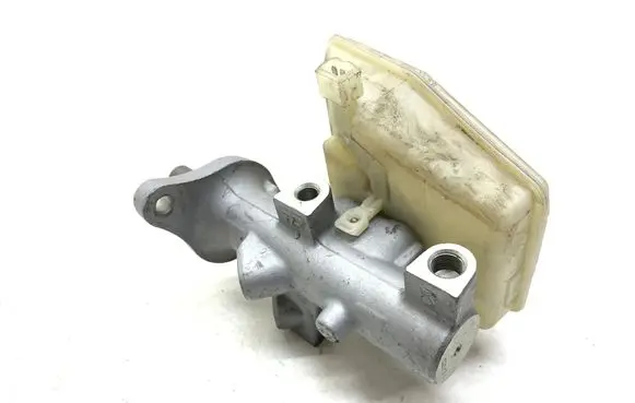Jaguar XK8 - XKR Brake fluid reservoir 