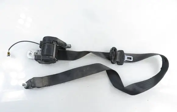 Iveco Daily 35.8 - 9 Front seatbelt 