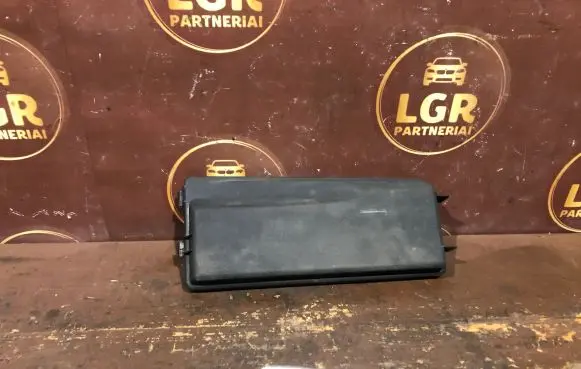 Opel Vectra C Fuse box cover 24438039