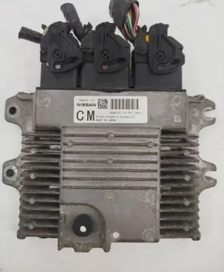 Nissan Juke I F15 Engine control unit/module DEA010110
