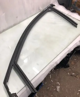 Opel Grandland X Rubber seal front door window/glass 9814856480