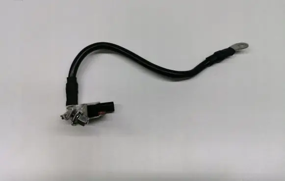 Volkswagen Touareg III Negative earth cable (battery) 8S0915181C