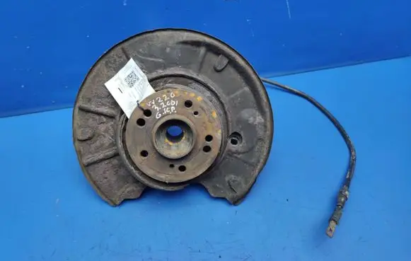 Rear wheel hub