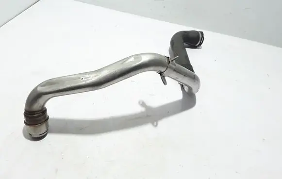 Renault Latitude (L70) Intercooler hose/pipe 8201022125