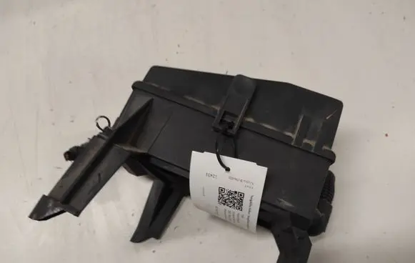 Opel Vectra B Fuse module 90506007