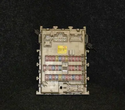 Nissan Primera Central body control module 24350AV700