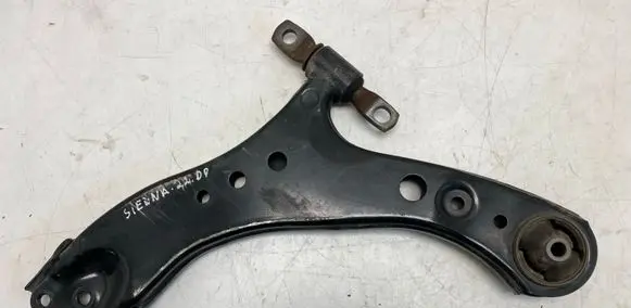 Toyota Sienna XL40 IV Front lower control arm/wishbone