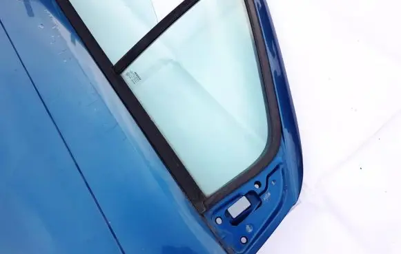 Renault Scenic I Front door vent window glass four-door 