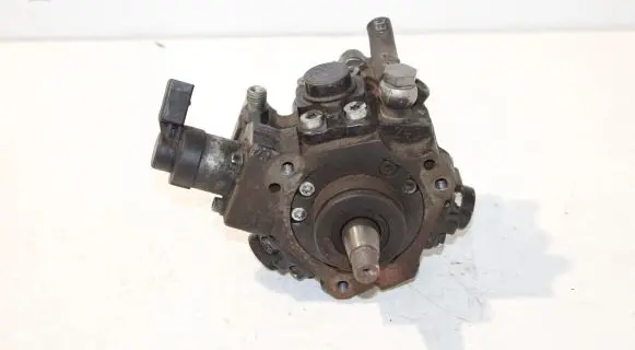 Audi A6 S6 C6 4F Fuel injection high pressure pump 059130755S 0445010154