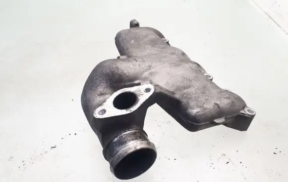 Volkswagen PASSAT B5 Intake manifold 028129713K