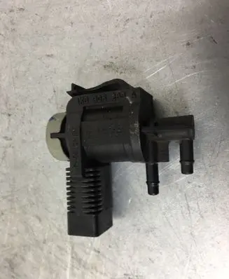Audi A5 8T 8F Vacuum valve 1K0906283
