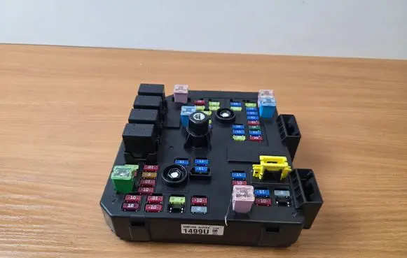 Opel Antara Fuse module 95381499