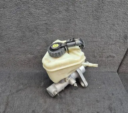 Audi Q7 4L Brake fluid reservoir 7L8611019F 7L8611303
