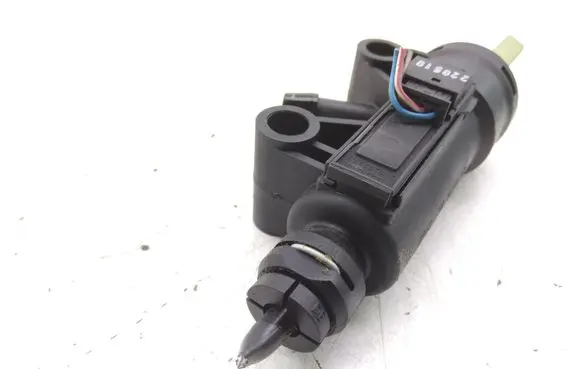 BMW 5 F10 F11 Clutch master cylinder 21526789732 13670610DE